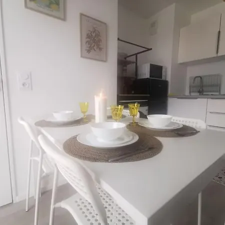 Apartment Cosy Et Paisible Proche Paris - Metro A 2min *