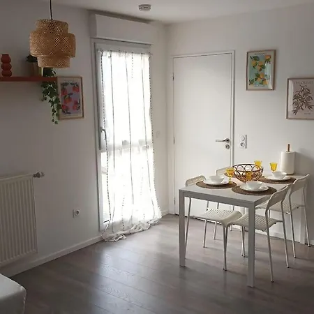 Apartment Cosy Et Paisible Proche Paris - Metro A 2min Romainville