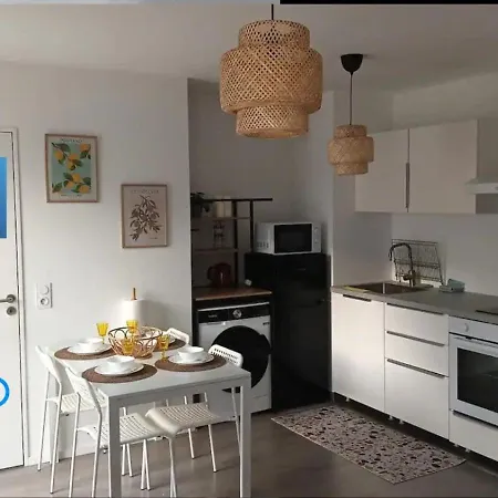 Cosy Et Paisible Proche Paris - Metro A 2min Apartment *