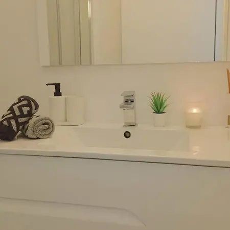 Apartment Cosy Et Paisible Proche Paris - Metro A 2min Romainville